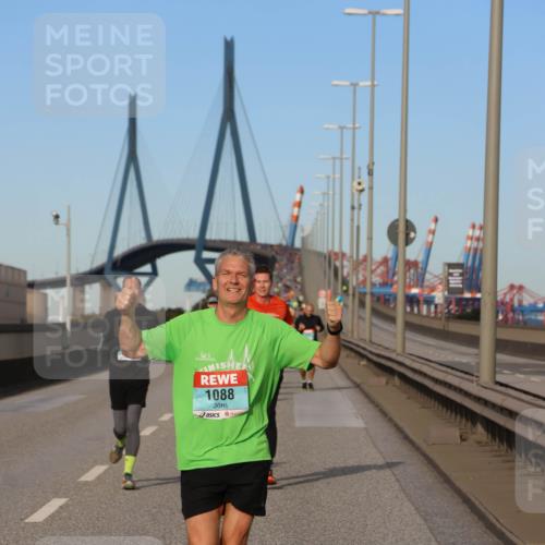 03.10.2024 - Köhlbrandbrückenlauf Miley Keyser http://msf.ph/oto/7166997 03.10.2024 09:41:33 Position 3 1088 meine-sportfotos.de