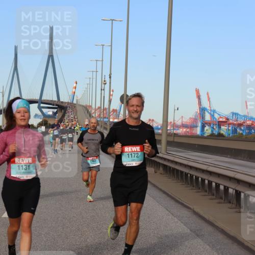 03.10.2024 - Köhlbrandbrückenlauf Miley Keyser http://msf.ph/oto/7167182 03.10.2024 09:41:54 Position 3 1131, 1162, 1172 meine-sportfotos.de