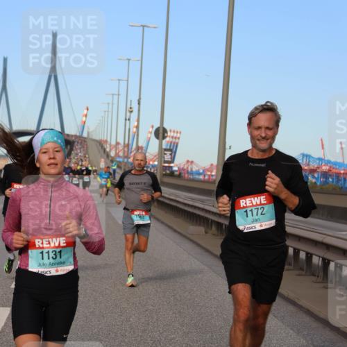 03.10.2024 - Köhlbrandbrückenlauf Miley Keyser http://msf.ph/oto/7167227 03.10.2024 09:41:55 Position 3 1131, 1162, 1172 meine-sportfotos.de