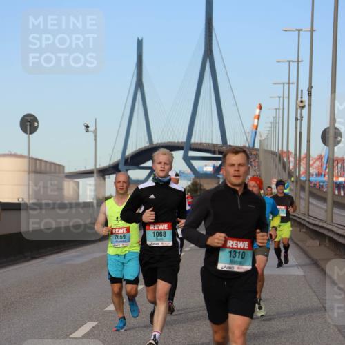 03.10.2024 - Köhlbrandbrückenlauf Miley Keyser http://msf.ph/oto/7167518 03.10.2024 09:42:08 Position 3 2659, 1068, 1310, 114 meine-sportfotos.de