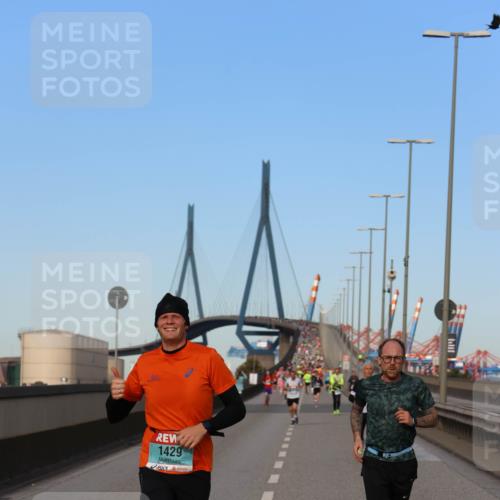 03.10.2024 - Köhlbrandbrückenlauf Miley Keyser http://msf.ph/oto/7167703 03.10.2024 09:42:22 Position 3 1429 meine-sportfotos.de