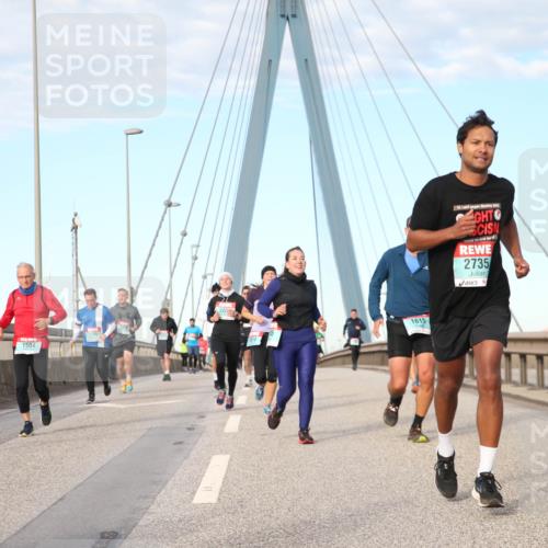 03.10.2024 - Köhlbrandbrückenlauf Jannik Wohlers http://msf.ph/oto/7168145 03.10.2024 09:42:10 Position 2 1504, 1385, 1674, 1615, 12, 2013, 2735, 1697 meine-sportfotos.de
