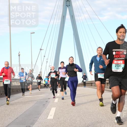 03.10.2024 - Köhlbrandbrückenlauf Jannik Wohlers http://msf.ph/oto/7168184 03.10.2024 09:42:11 Position 2 1504, 1385, 2224, 1615, 12, 2023, 2735, 16 meine-sportfotos.de