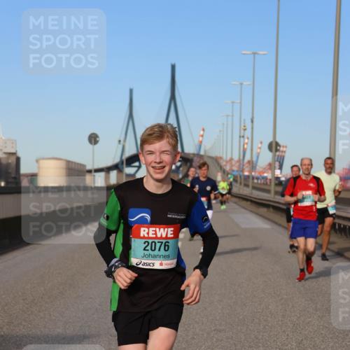 03.10.2024 - Köhlbrandbrückenlauf Miley Keyser http://msf.ph/oto/7168269 03.10.2024 09:42:53 Position 3 2076 meine-sportfotos.de