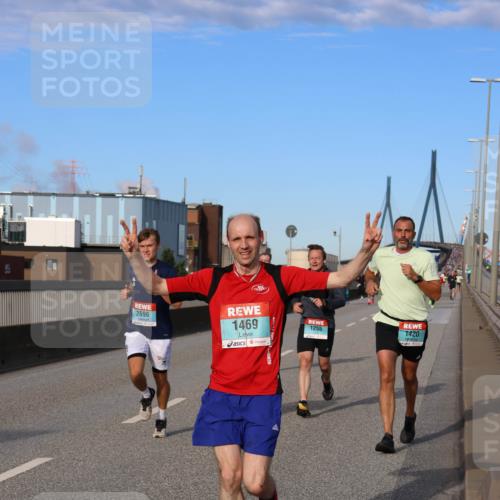 03.10.2024 - Köhlbrandbrückenlauf Miley Keyser http://msf.ph/oto/7168366 03.10.2024 09:42:57 Position 3 2696, 1469, 1255, 1420 meine-sportfotos.de