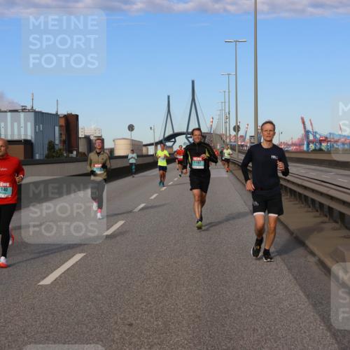 03.10.2024 - Köhlbrandbrückenlauf Miley Keyser http://msf.ph/oto/7169048 03.10.2024 09:43:21 Position 3 1140, 1016, 1197 meine-sportfotos.de