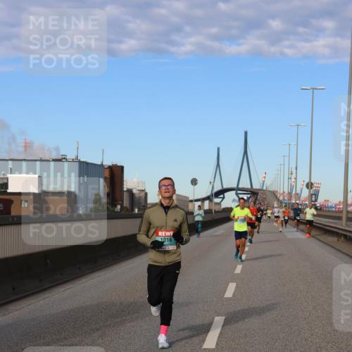 03.10.2024 - Köhlbrandbrückenlauf Miley Keyser http://msf.ph/oto/7169092 03.10.2024 09:43:23 Position 3 1016 meine-sportfotos.de