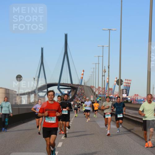 03.10.2024 - Köhlbrandbrückenlauf Miley Keyser http://msf.ph/oto/7169234 03.10.2024 09:43:29 Position 3 1075, 1763, 2293 meine-sportfotos.de