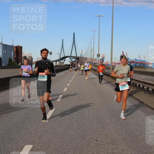 03.10.2024 - Köhlbrandbrückenlauf Miley Keyser http://msf.ph/oto/7169299 03.10.2024 09:43:36 Position 3 1763, 2293 meine-sportfotos.de