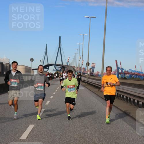 03.10.2024 - Köhlbrandbrückenlauf Miley Keyser http://msf.ph/oto/7169397 03.10.2024 09:43:47 Position 3 1270, 1161, 1914 meine-sportfotos.de