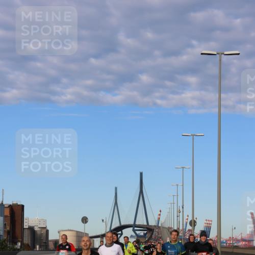 03.10.2024 - Köhlbrandbrückenlauf Miley Keyser http://msf.ph/oto/7169408 03.10.2024 09:43:58 Position 3 146, 2875, 163, 1170 meine-sportfotos.de