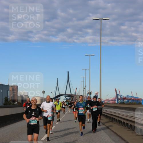 03.10.2024 - Köhlbrandbrückenlauf Miley Keyser http://msf.ph/oto/7169419 03.10.2024 09:43:59 Position 3 163, 2875, 1170 meine-sportfotos.de