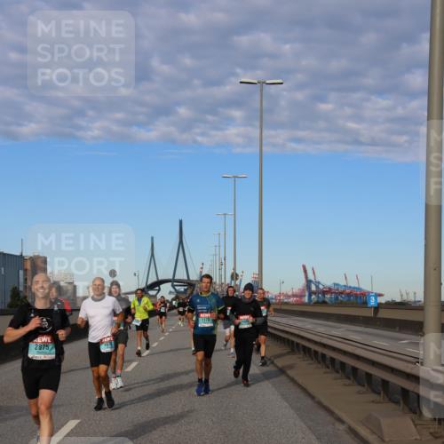 03.10.2024 - Köhlbrandbrückenlauf Miley Keyser http://msf.ph/oto/7169425 03.10.2024 09:43:59 Position 3 1170, 2875, 163, 1435 meine-sportfotos.de