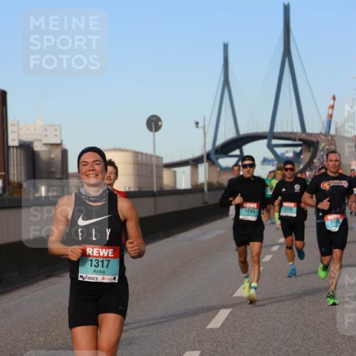 03.10.2024 - Köhlbrandbrückenlauf Miley Keyser http://msf.ph/oto/7169452 03.10.2024 09:44:09 Position 3 1317, 1245, 2220, 1119 meine-sportfotos.de