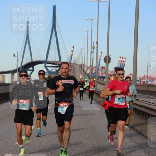 03.10.2024 - Köhlbrandbrückenlauf Miley Keyser http://msf.ph/oto/7169472 03.10.2024 09:44:11 Position 3 1245, 20, 1117 meine-sportfotos.de