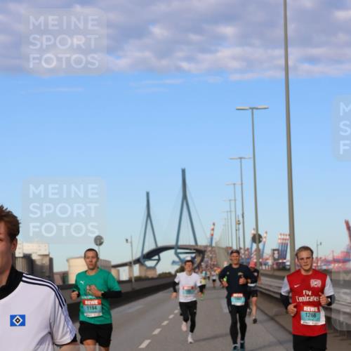 03.10.2024 - Köhlbrandbrückenlauf Miley Keyser http://msf.ph/oto/7169594 03.10.2024 09:44:24 Position 3 438, 1194, 1266 meine-sportfotos.de