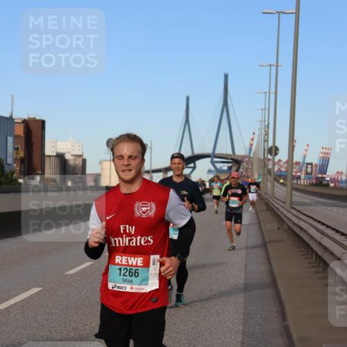 03.10.2024 - Köhlbrandbrückenlauf Miley Keyser http://msf.ph/oto/7169649 03.10.2024 09:44:26 Position 3 1266, 10 meine-sportfotos.de