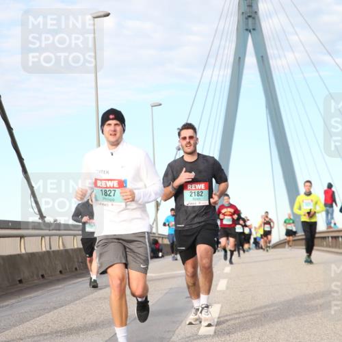 03.10.2024 - Köhlbrandbrückenlauf Jannik Wohlers http://msf.ph/oto/7170099 03.10.2024 09:42:17 Position 2 1626, 1827, 2182 meine-sportfotos.de