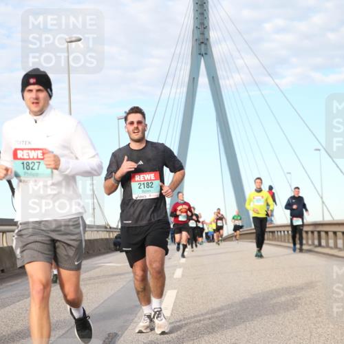 03.10.2024 - Köhlbrandbrückenlauf Jannik Wohlers http://msf.ph/oto/7170183 03.10.2024 09:42:18 Position 2 1827, 2182 meine-sportfotos.de