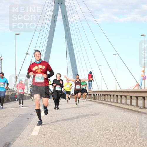03.10.2024 - Köhlbrandbrückenlauf Jannik Wohlers http://msf.ph/oto/7171355 03.10.2024 09:42:22 Position 2 1535, 1490, 1451, 1519 meine-sportfotos.de
