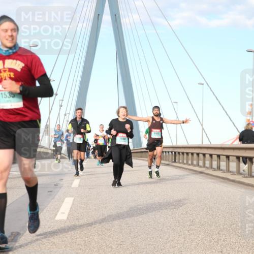 03.10.2024 - Köhlbrandbrückenlauf Jannik Wohlers http://msf.ph/oto/7171409 03.10.2024 09:42:23 Position 2 1535, 1989, 1490, 1451 meine-sportfotos.de