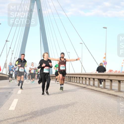 03.10.2024 - Köhlbrandbrückenlauf Jannik Wohlers http://msf.ph/oto/7171434 03.10.2024 09:42:23 Position 2 1535, 1451, 1490, 1989 meine-sportfotos.de