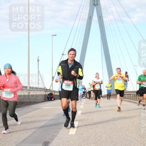 03.10.2024 - Köhlbrandbrückenlauf Jannik Wohlers http://msf.ph/oto/7171746 03.10.2024 09:42:26 Position 2 1333, 1989, 1561 meine-sportfotos.de