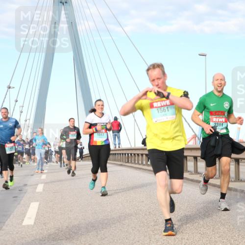 03.10.2024 - Köhlbrandbrückenlauf Jannik Wohlers http://msf.ph/oto/7171865 03.10.2024 09:42:29 Position 2 2415, 1561, 2311, 1958, 1517 meine-sportfotos.de