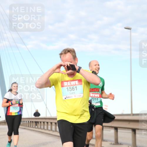 03.10.2024 - Köhlbrandbrückenlauf Jannik Wohlers http://msf.ph/oto/7171899 03.10.2024 09:42:30 Position 2 1517, 1561, 2311 meine-sportfotos.de