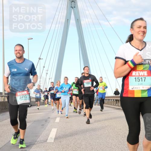 03.10.2024 - Köhlbrandbrückenlauf Jannik Wohlers http://msf.ph/oto/7172022 03.10.2024 09:42:32 Position 2 2415, 1427, 2902, 1958, 1517 meine-sportfotos.de