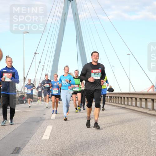 03.10.2024 - Köhlbrandbrückenlauf Jannik Wohlers http://msf.ph/oto/7172051 03.10.2024 09:42:33 Position 2 2415, 1432, 2902, 112, 1427, 1958 meine-sportfotos.de