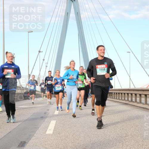 03.10.2024 - Köhlbrandbrückenlauf Jannik Wohlers http://msf.ph/oto/7172059 03.10.2024 09:42:33 Position 2 1432, 808, 2902, 1427, 1958 meine-sportfotos.de