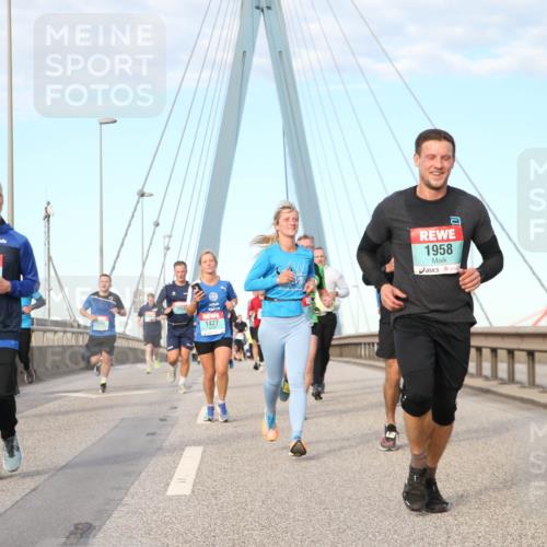 03.10.2024 - Köhlbrandbrückenlauf Jannik Wohlers http://msf.ph/oto/7172085 03.10.2024 09:42:34 Position 2 1808, 1427, 1958 meine-sportfotos.de