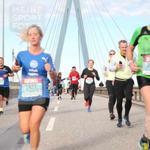 03.10.2024 - Köhlbrandbrückenlauf Jannik Wohlers http://msf.ph/oto/7174319 03.10.2024 09:42:37 Position 2 1303, 1427, 2079, 2902, 1878 meine-sportfotos.de