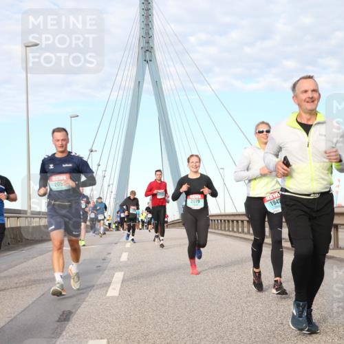 03.10.2024 - Köhlbrandbrückenlauf Jannik Wohlers http://msf.ph/oto/7174345 03.10.2024 09:42:38 Position 2 1303, 205, 2079, 1949 meine-sportfotos.de