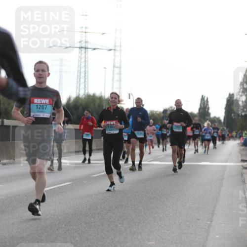 03.10.2024 - Köhlbrandbrückenlauf Fuchs,  Jonas http://msf.ph/oto/7174889 03.10.2024 09:13:35 Position 3 1763, 1207, 1182, 1615, 1983 meine-sportfotos.de