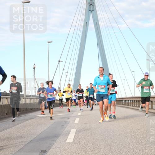 03.10.2024 - Köhlbrandbrückenlauf Jannik Wohlers http://msf.ph/oto/7175036 03.10.2024 09:42:51 Position 2 1412, 1892, 1446, 1499, 1848 meine-sportfotos.de