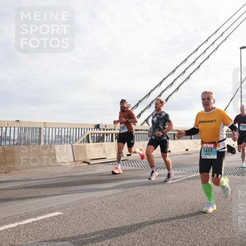 03.10.2024 - Köhlbrandbrückenlauf Matties Gatica Varas http://msf.ph/oto/7176232 03.10.2024 09:23:09 Position 2 1417, 1096, 1413 meine-sportfotos.de