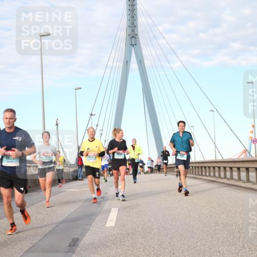 03.10.2024 - Köhlbrandbrückenlauf Jannik Wohlers http://msf.ph/oto/7176359 03.10.2024 09:42:55 Position 2 2439, 3020, 1546 meine-sportfotos.de