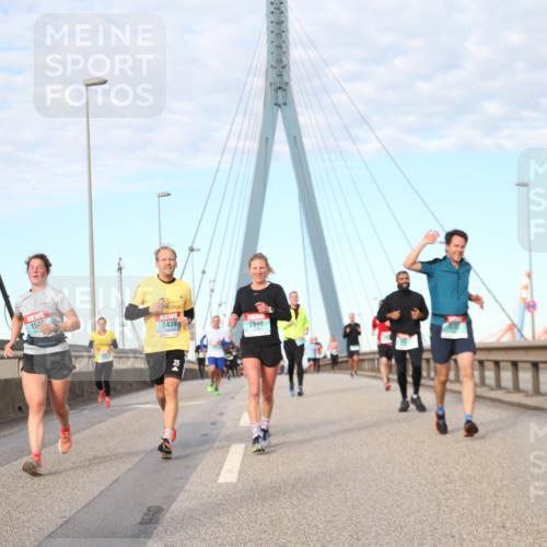 03.10.2024 - Köhlbrandbrückenlauf Jannik Wohlers http://msf.ph/oto/7176479 03.10.2024 09:42:56 Position 2 20, 154, 2439, 2840 meine-sportfotos.de