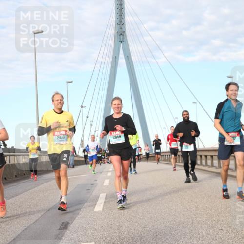 03.10.2024 - Köhlbrandbrückenlauf Jannik Wohlers http://msf.ph/oto/7176571 03.10.2024 09:42:56 Position 2 2439, 2840, 32 meine-sportfotos.de