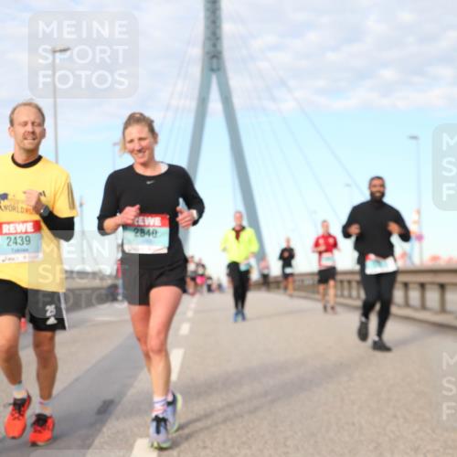 03.10.2024 - Köhlbrandbrückenlauf Jannik Wohlers http://msf.ph/oto/7176690 03.10.2024 09:42:57 Position 2 2439, 2840, 24 meine-sportfotos.de