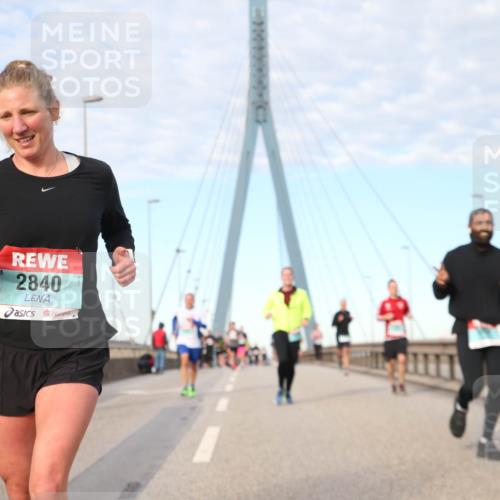 03.10.2024 - Köhlbrandbrückenlauf Jannik Wohlers http://msf.ph/oto/7176778 03.10.2024 09:42:58 Position 2 2840, 25 meine-sportfotos.de