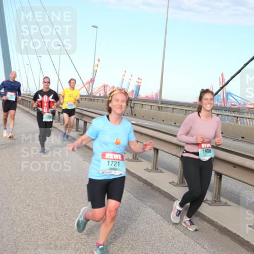 03.10.2024 - Köhlbrandbrückenlauf Jannik Wohlers http://msf.ph/oto/7177135 03.10.2024 09:43:11 Position 2 1984, 2816, 1721, 1900, 50, 1300 meine-sportfotos.de