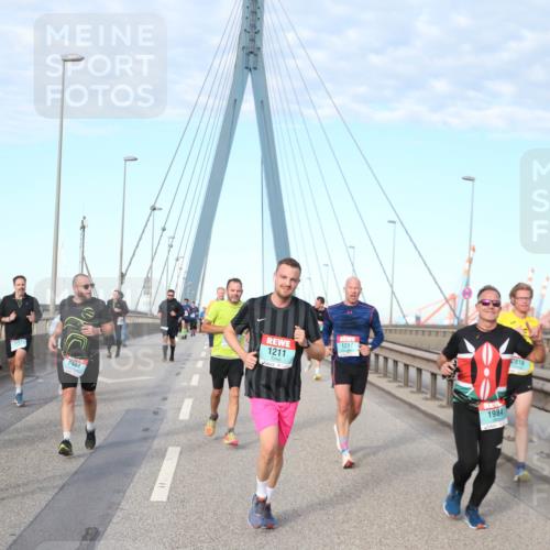 03.10.2024 - Köhlbrandbrückenlauf Jannik Wohlers http://msf.ph/oto/7178416 03.10.2024 09:43:12 Position 2 1387, 2484, 1297, 1211, 1984, 2816 meine-sportfotos.de