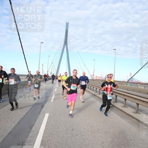 03.10.2024 - Köhlbrandbrückenlauf Jannik Wohlers http://msf.ph/oto/7178738 03.10.2024 09:43:13 Position 2 1387, 2484, 1211, 1984 meine-sportfotos.de