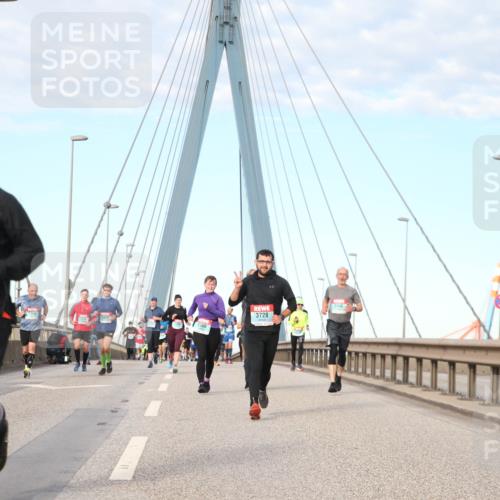 03.10.2024 - Köhlbrandbrückenlauf Jannik Wohlers http://msf.ph/oto/7179078 03.10.2024 09:43:19 Position 2 1560, 3728 meine-sportfotos.de