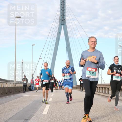 03.10.2024 - Köhlbrandbrückenlauf Jannik Wohlers http://msf.ph/oto/7180403 03.10.2024 09:43:31 Position 2 15, 1513, 1565, 2808 meine-sportfotos.de