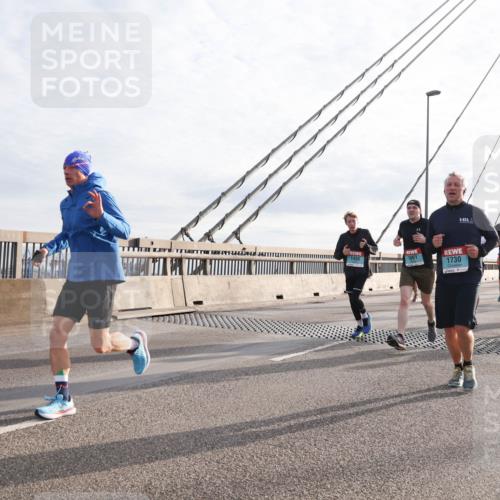 03.10.2024 - Köhlbrandbrückenlauf Matties Gatica Varas http://msf.ph/oto/7181286 03.10.2024 09:24:46 Position 2 1455, 1661, 1730, 1669 meine-sportfotos.de