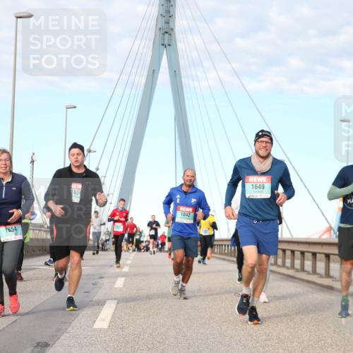 03.10.2024 - Köhlbrandbrückenlauf Jannik Wohlers http://msf.ph/oto/7181734 03.10.2024 09:43:43 Position 2 1654, 1650, 1842, 1649 meine-sportfotos.de